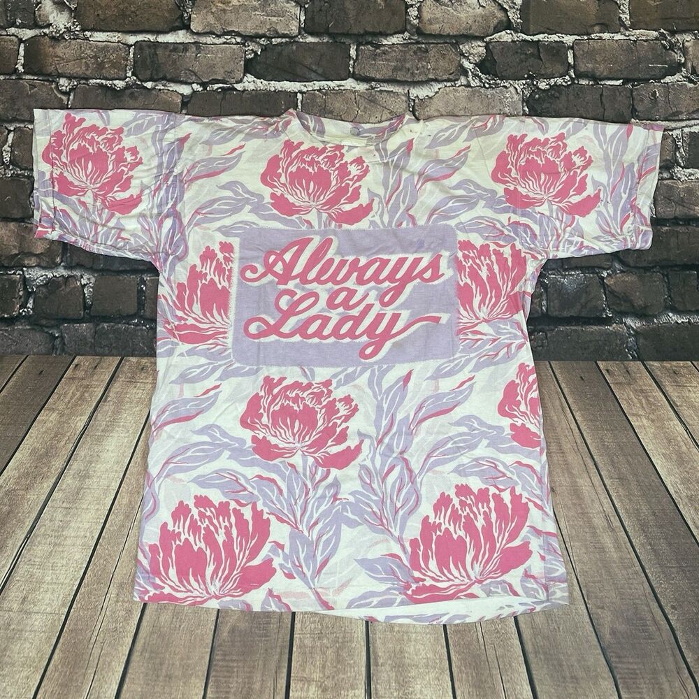 Vintage Always A Lady All Over Print Flower Floral Graphic T-Shirt Size Large L